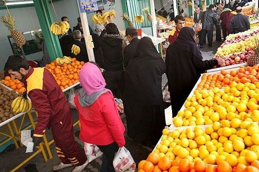 كاهش قيمت سيب زميني و گوجه فرنگي/ موز و انبه هم ارزان مي شود